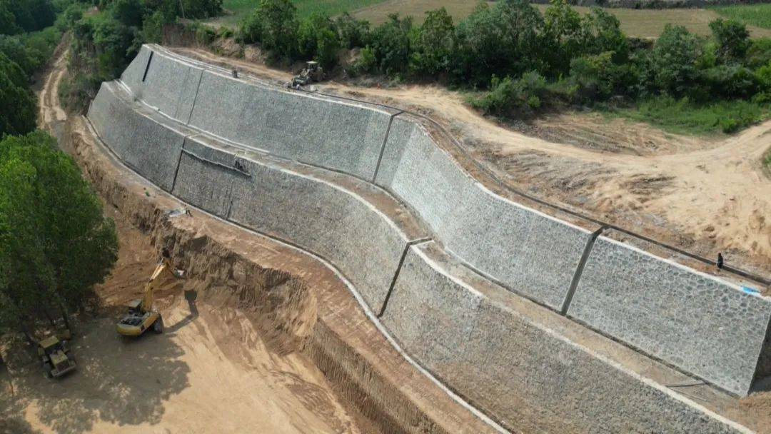 加强地质灾害治理 筑牢安全“防护墙”