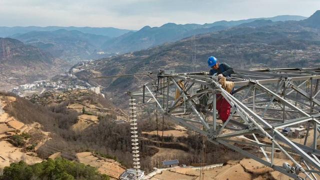 中华人民共和国劳动法解决电网建设问题 四川出台电网规划建设领域地方性法规